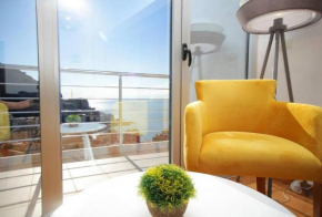 Modern 1 BR Apartment with amazing sea view